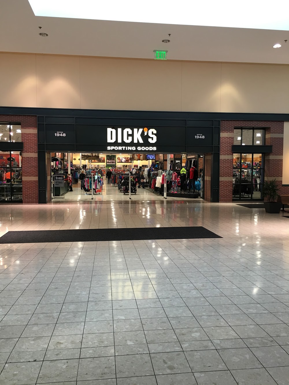 DICK’S Sporting Goods